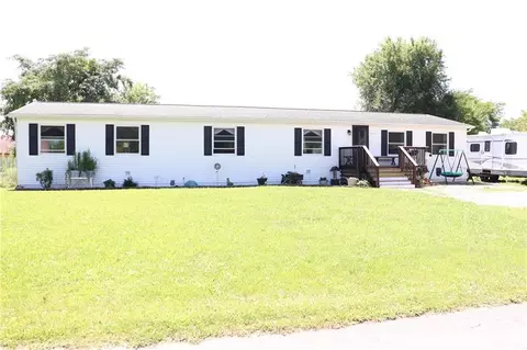 1003 E Broadway St, Blair, WI 54616