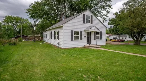 627 N Franklin St, Stanley, WI 54768