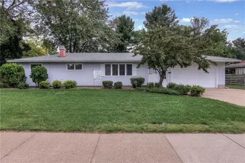 2220 North Ln, Eau Claire, WI 54703