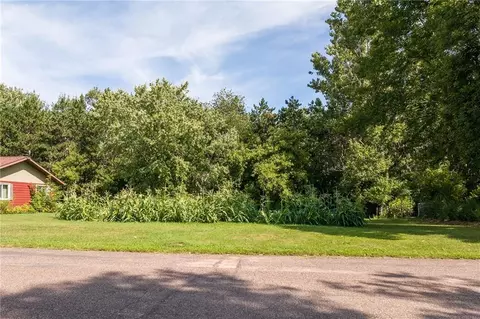 15 Westbrook Drive, Bloomer, WI 54724