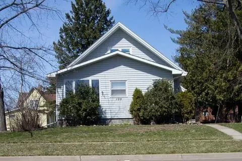 135 E 3rd Ave, Stanley, WI 54768