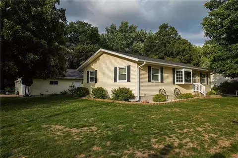 275 E Jackson Ave, Fall Creek, WI 54742