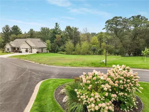 2377 Augusta Ct, Altoona, WI 54720