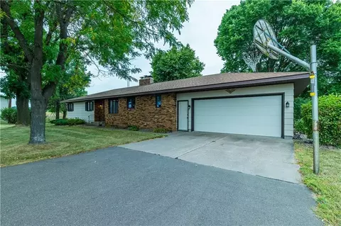 21020 40th Ave, Chippewa Falls, WI 54729