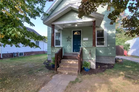 2038 12th St, Eau Claire, WI 54703