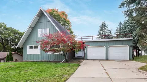 2424 Haanstad Rd, Eau Claire, WI 54703