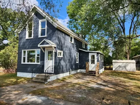 519 1st St E, Altoona, WI 54720