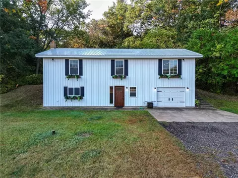 e9806 190th Avenue, Eau Claire, WI 54701