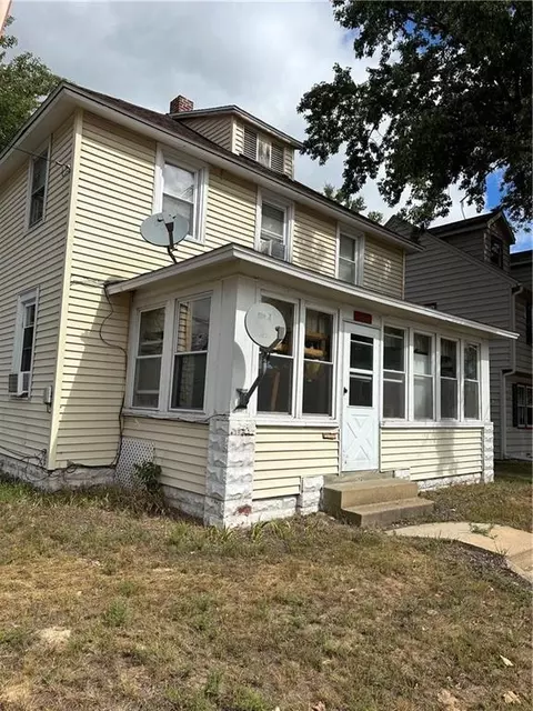 919 Main St #1 & 2, Black River Falls, WI 54615