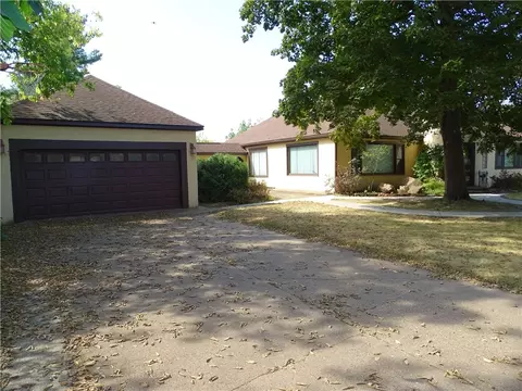 403 5th Ave E, Durand, WI 54736