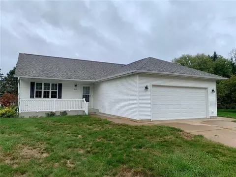 3328 Briarcrest Dr, Eau Claire, WI 54701