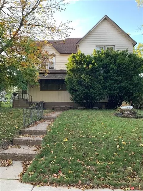 1009 Emery St #1-2, Eau Claire, WI 54701