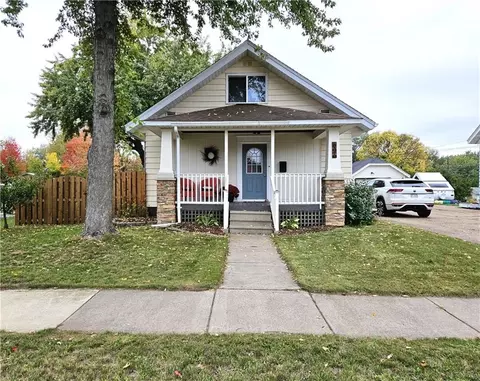 606 S Main St, Chippewa Falls, WI 54729