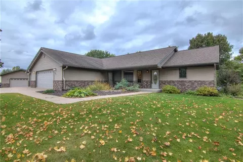 102 Grandview Dr, Cadott, WI 54727