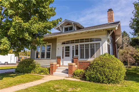 346 N Jackson St, Mondovi, WI 54755