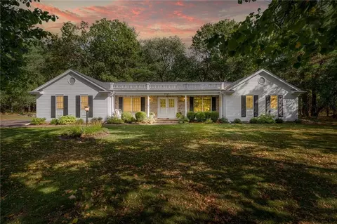 3742 Rimridge Rd, Eau Claire, WI 54701