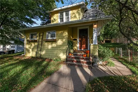 814 11th St E, Menomonie, WI 54751