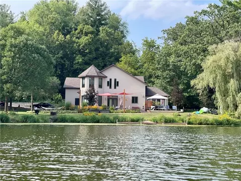 3820 N 1000th St, Eau Claire, WI 54703