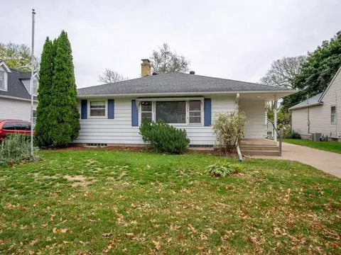 2839 6th St, Eau Claire, WI 54703