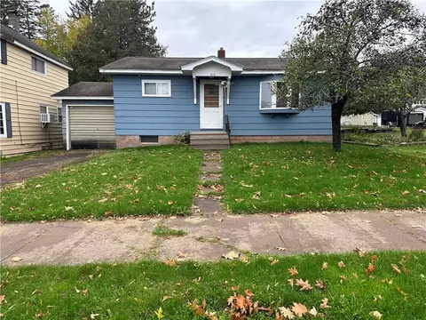 215 Wilderness Dr, Mellen, WI 54546