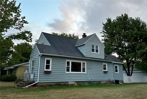 1427 Virginia Ln, Eau Claire, WI 54703