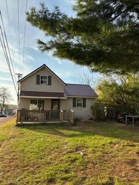 112 N 3rd St, Cornell, WI 54732