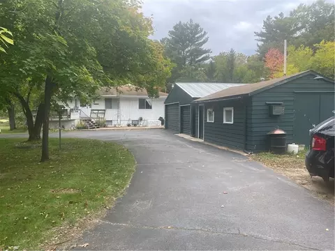 5286 W 47th St, Mauston, WI 53948
