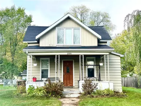 2016 7th St, Eau Claire, WI 54703