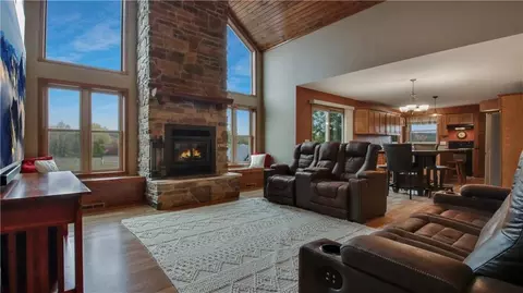 s9875 Lowes Creek Road, Eleva, WI 54738 photo 4