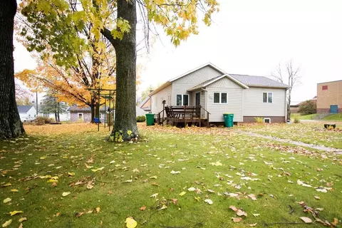 204 S 5th St, Cornell, WI 54732