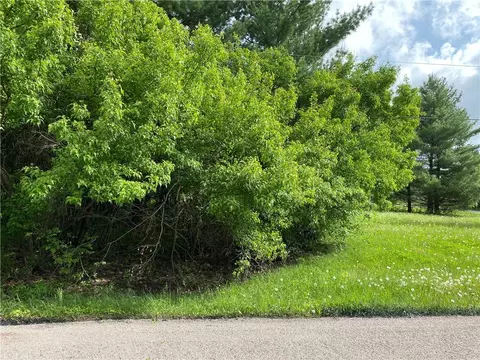 3229 Rosewood Ln, Eau Claire, WI 54703