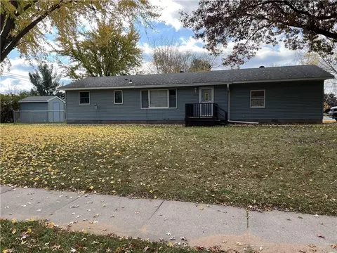 2448 Riverview Dr, Eau Claire, WI 54703