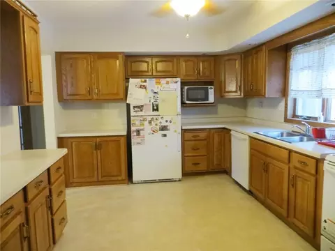 202 N Jackson St, Thorp, WI 54771 photo 6