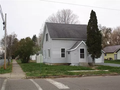 626 E 3rd St S, Ladysmith, WI 54848
