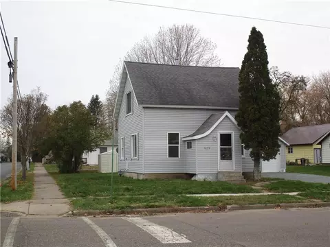 626 E 3rd St S, Ladysmith, WI 54848