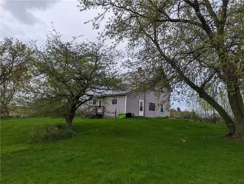 802 Janicki Rd, Stanley, WI 54768