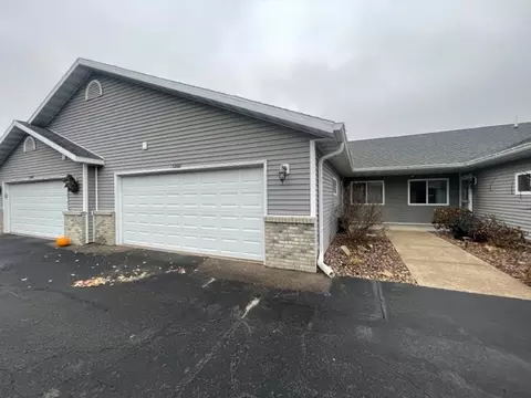 3266 Old Orchard Rd, Eau Claire, WI 54703