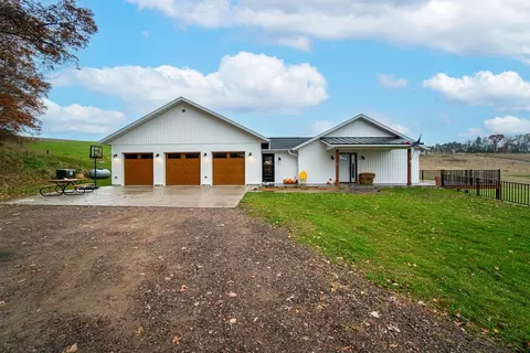 9174 105th St, Chippewa Falls, WI 54729