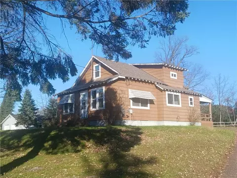 102 James St, Dallas, WI 54733
