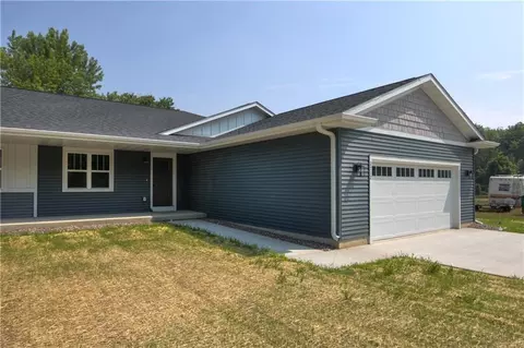 2712 Vine St, Eau Claire, WI 54703