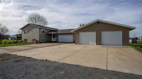 8938 253rd St, Cadott, WI 54727