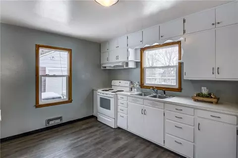 420 E School St, Thorp, WI 54771 photo 11