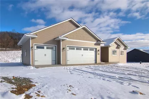 Exterior - E5273 Queen's Drive, Eleva, WI 54738 photo 6 of 8