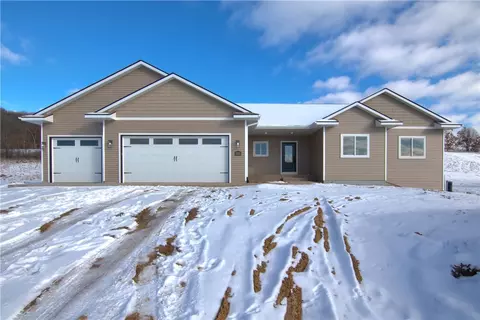 E5273 Queen's Drive, Eleva, WI 54738
