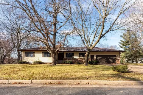 4516 Wildwood Ct, Eau Claire, WI 54701