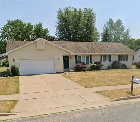 2735 Diane Ln, Eau Claire, WI 54703