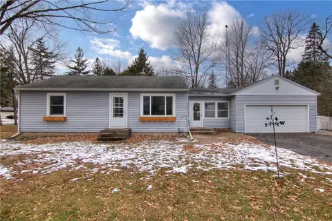 3133 Pinehurst Rd, Eau Claire, WI 54703