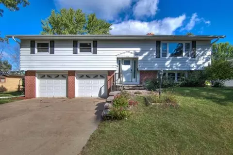 2220 Lynn Ave, Altoona, WI 54720