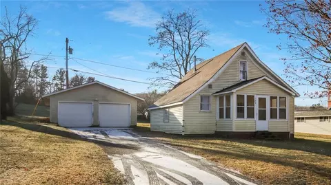 123 E Winter Ave, Elmwood, WI 54740