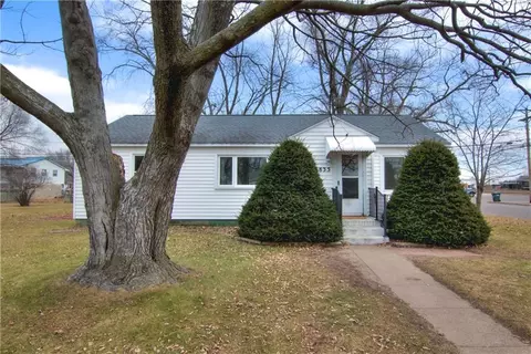 835 Loring St, Altoona, WI 54720